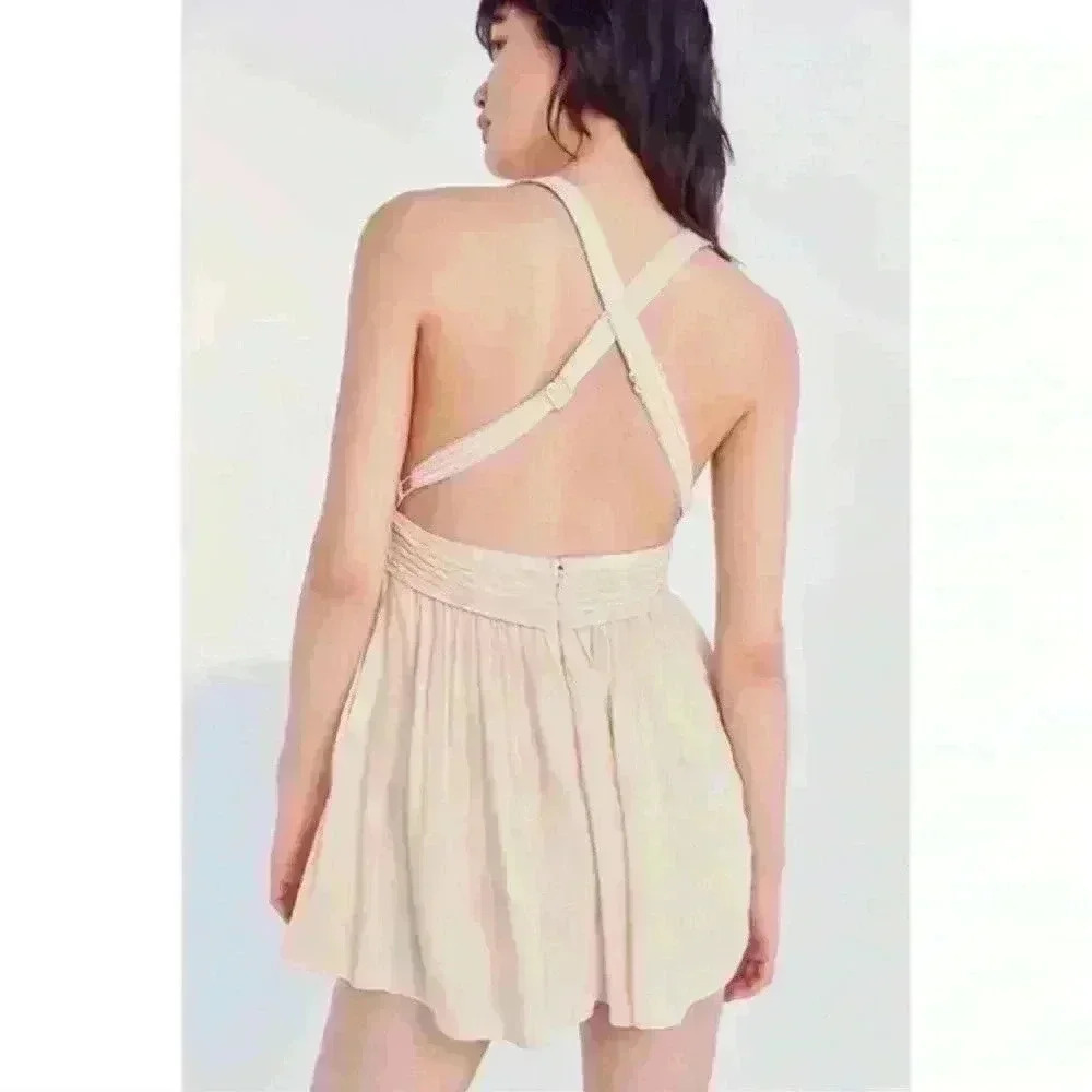 NWT Tan romper with a criss crossed open back - Picture 2 of 16
